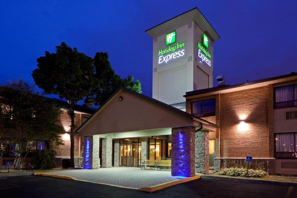 Holiday Inn Express Toronto East - Scarborough By Ihg Exteriér fotografie