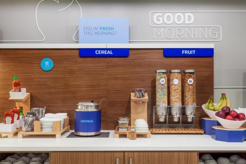 Holiday Inn Express Toronto East - Scarborough By Ihg Exteriér fotografie