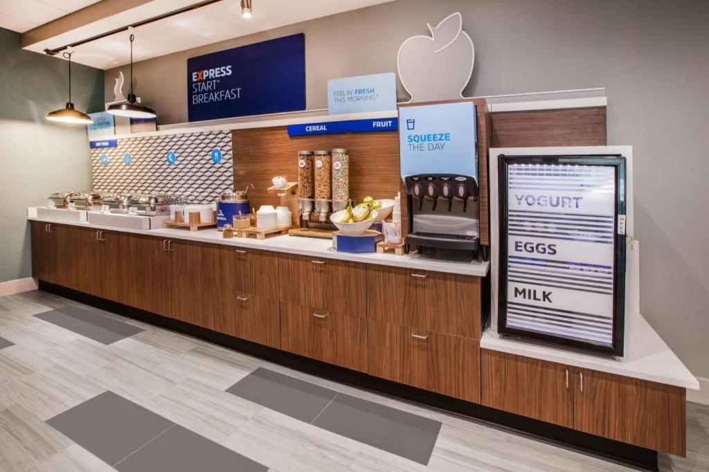 Holiday Inn Express Toronto East - Scarborough By Ihg Exteriér fotografie