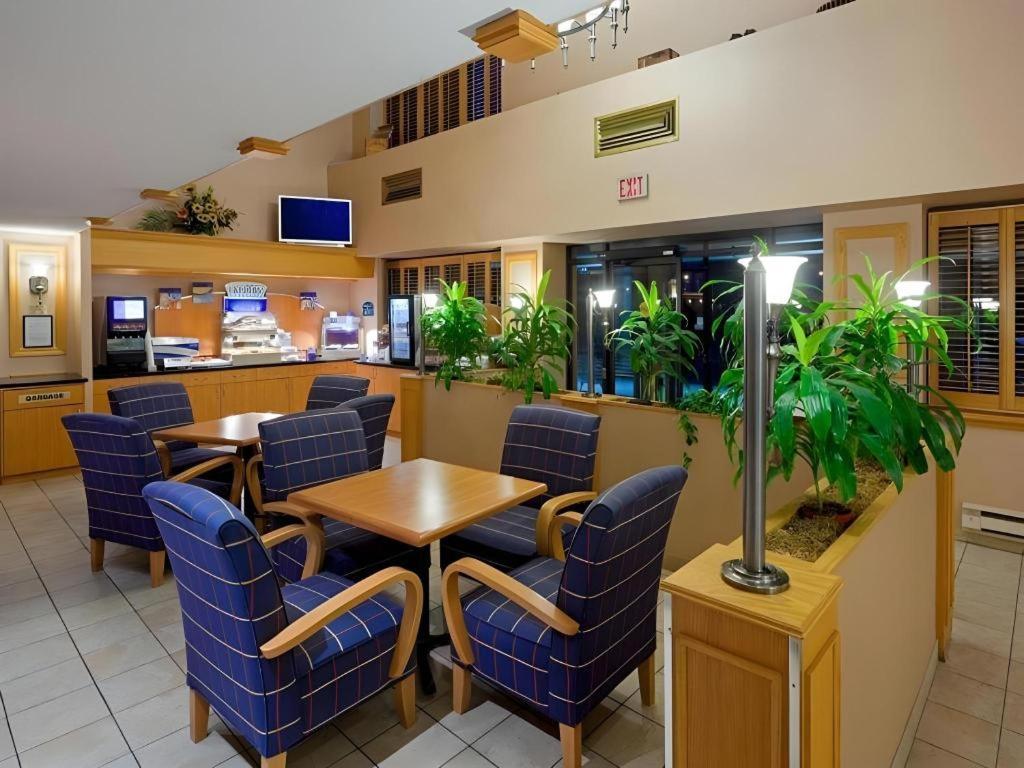 Holiday Inn Express Toronto East - Scarborough By Ihg Exteriér fotografie