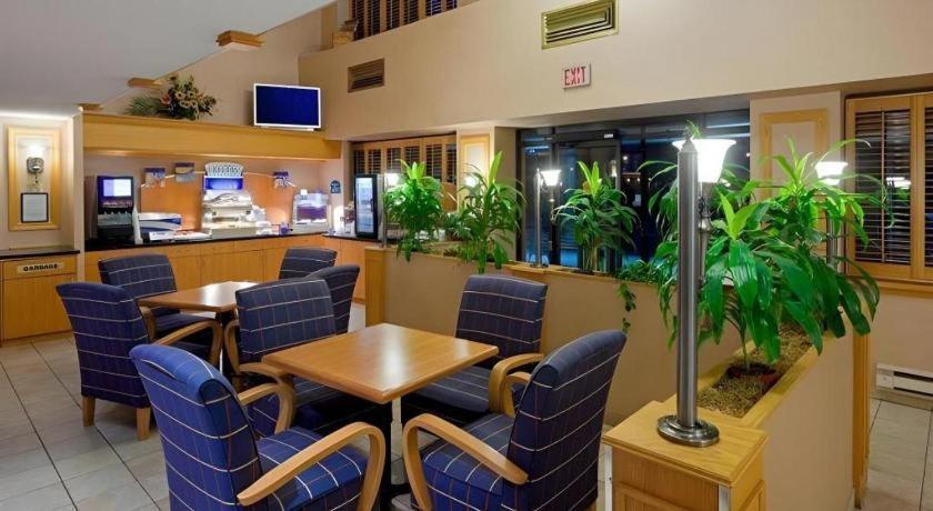 Holiday Inn Express Toronto East - Scarborough By Ihg Exteriér fotografie